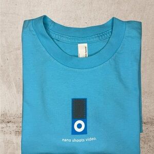 Vintage Apple Store Employee T-Shirt iPod Nano